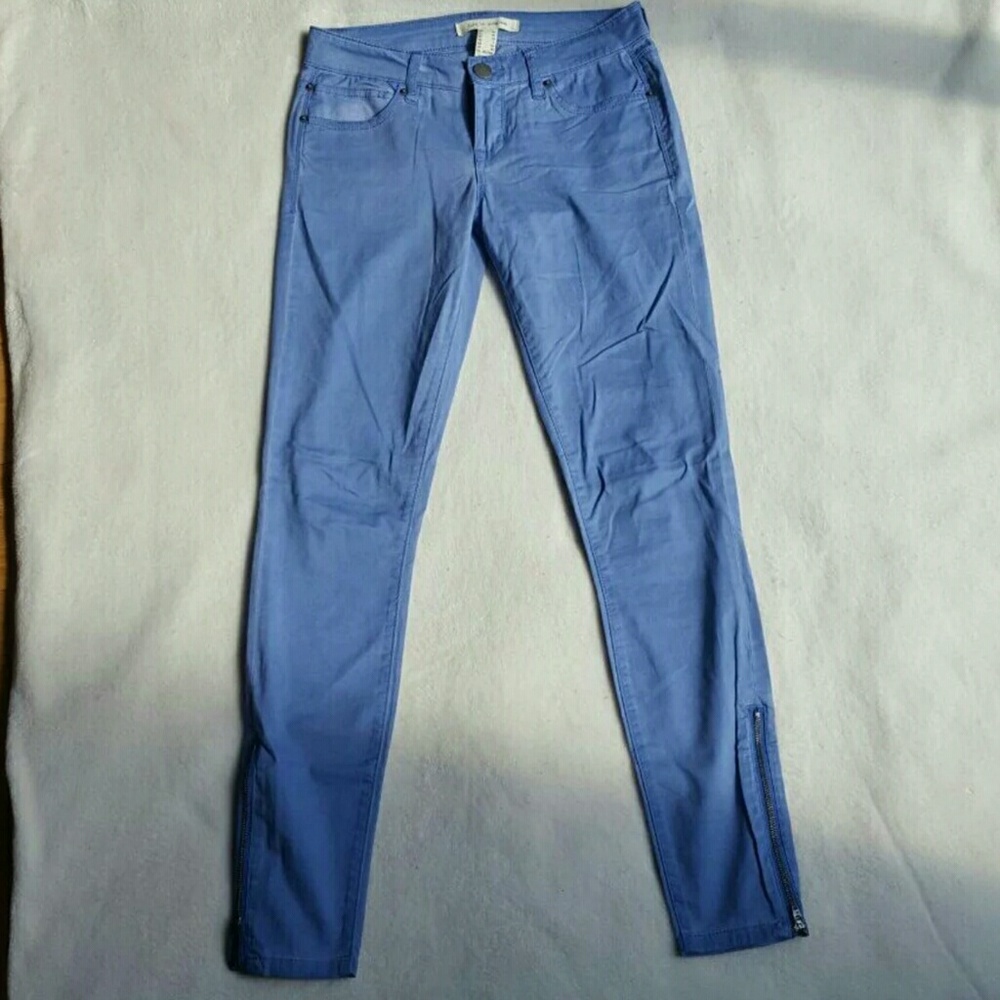 Blue skinny jean pant